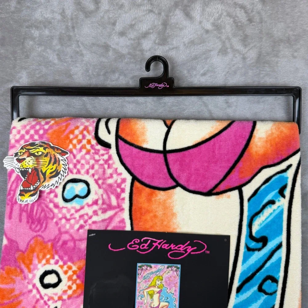 Ed Hardy California Girls Beach Towel 100% Cotton Pink Pinup Tattoo Art 36x68